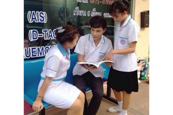 รับสมัครผู้ช่วยพยาบาล/ na จำนวน 100 คน เบี้ยเลี้ยง+ที่พักฟรี เงินเดือน 7500-12000 บาท