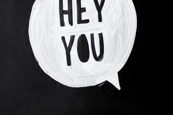อย่าทักทายฝรั่งด้วยคำว่า “Hey you”